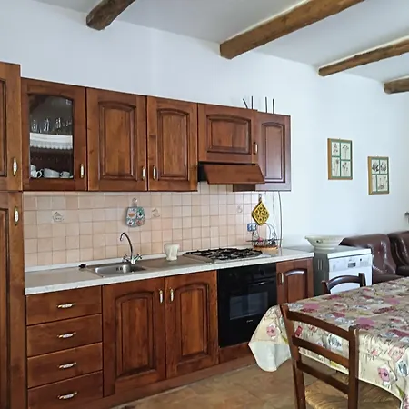 Valle Del Tione 아파트 *